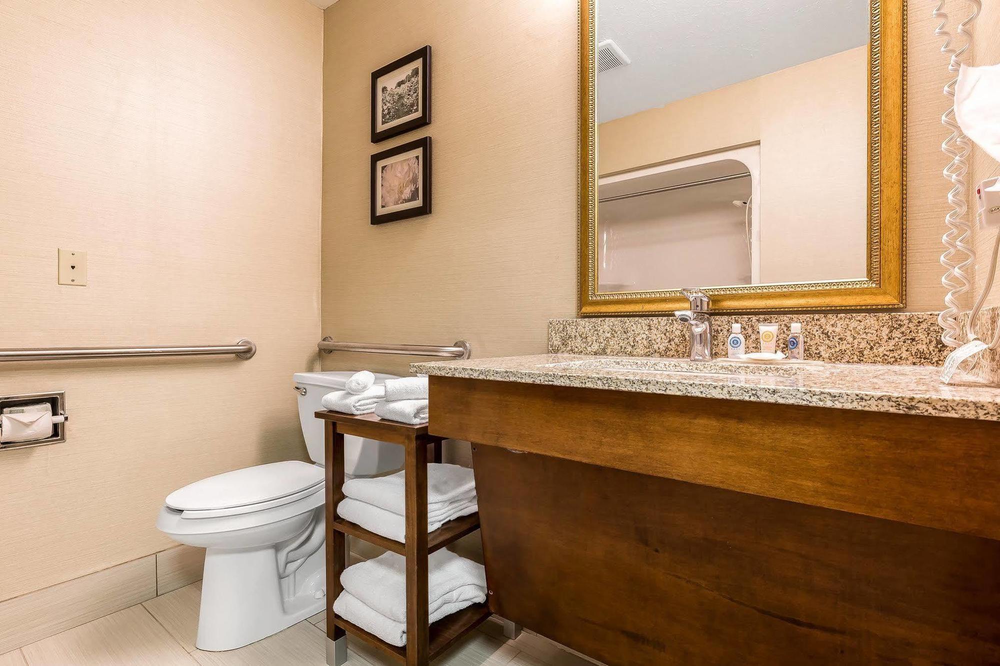 Comfort Inn & Suites Mishawaka-South Bend Eksteriør billede