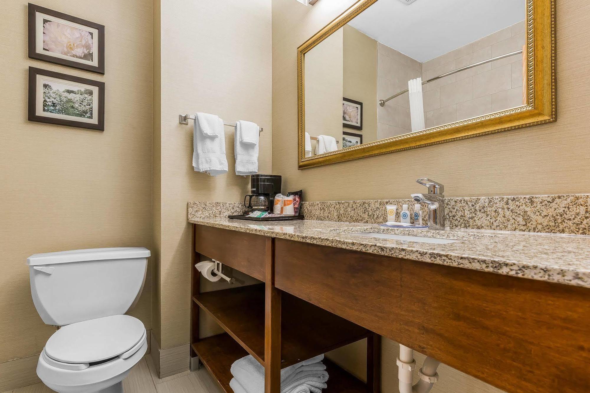 Comfort Inn & Suites Mishawaka-South Bend Eksteriør billede